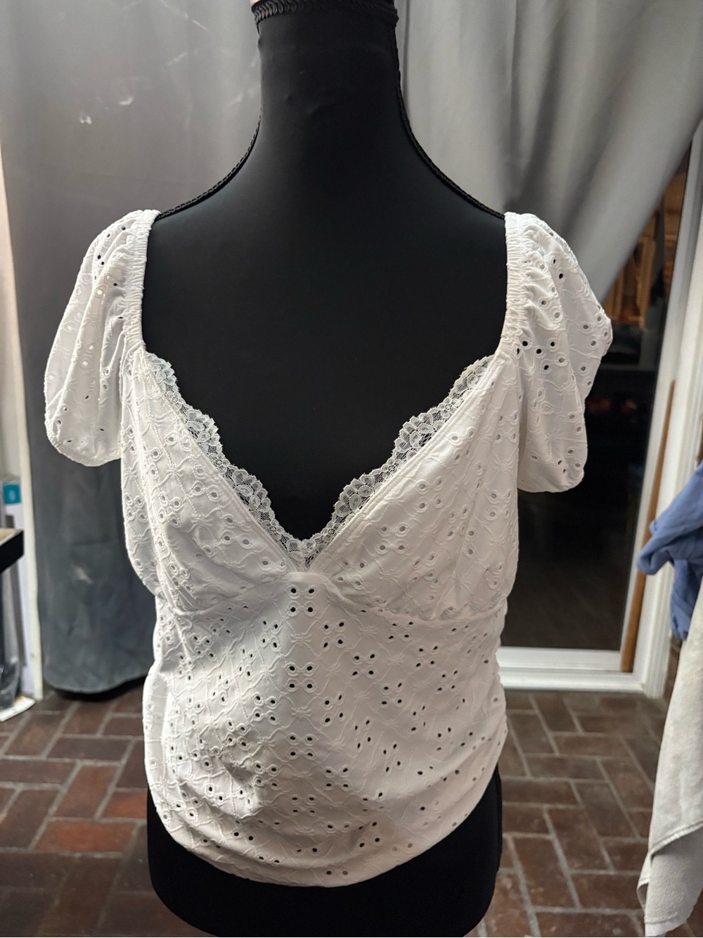 Garage White Eyelet Lace Trim Puff Sleeve Women's Top